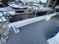 Kapal pelayaran untuk dijual