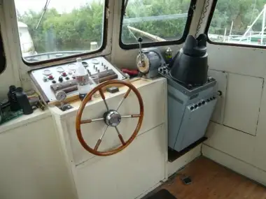 Kapal tunda untuk dijual