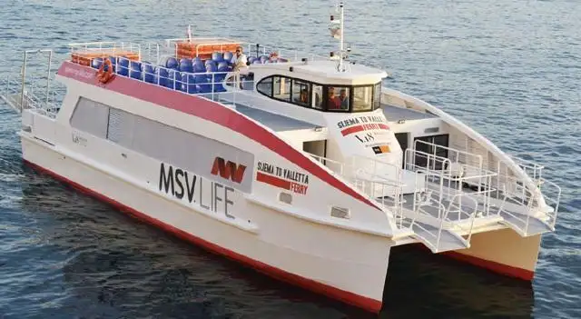 Kapal penumpang untuk dijual