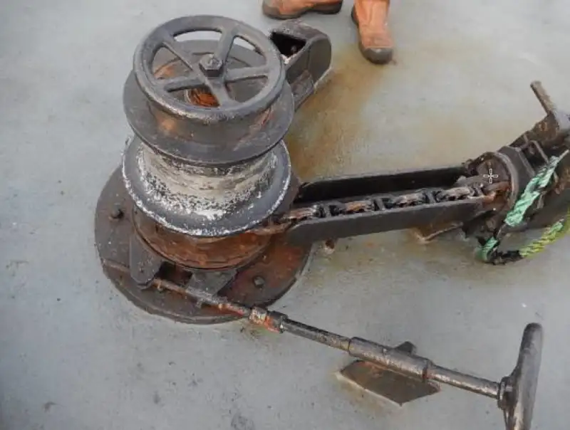 Kapal kerja untuk dijual