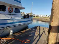 Kapal feri untuk dijual
