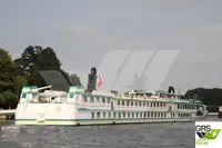 Kapal pelayaran untuk dijual
