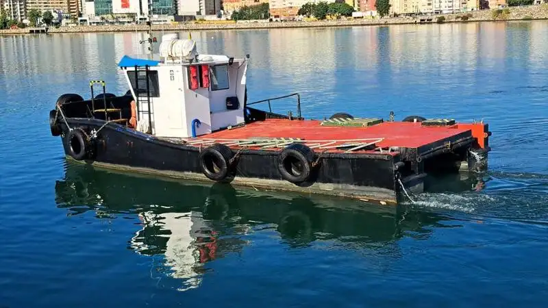Kapal kerja untuk dijual