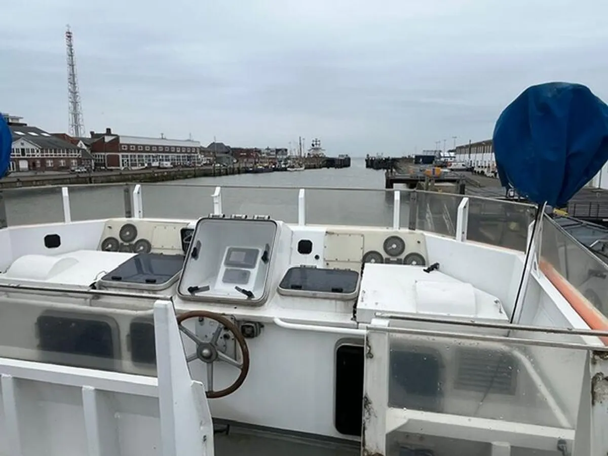Kapal rondaan untuk dijual
