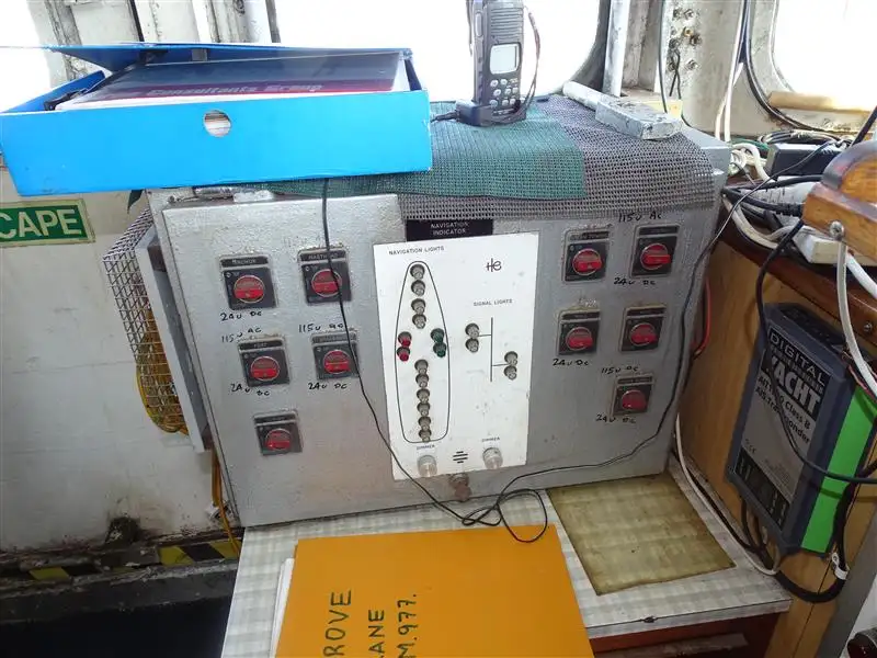 Kapal kerja untuk dijual