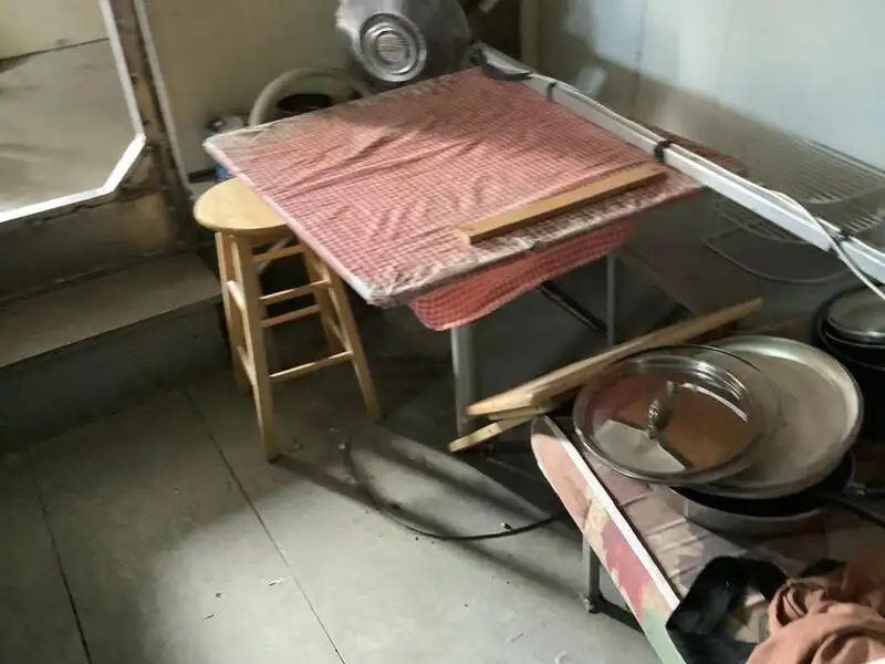 Kapal kerja untuk dijual