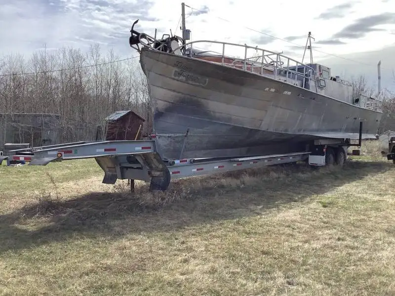 Kapal kerja untuk dijual