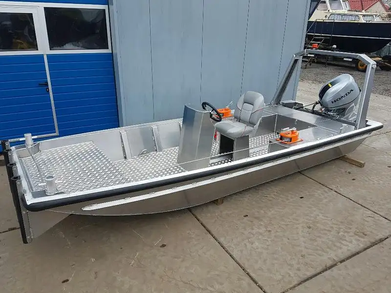 Kapal kerja untuk dijual