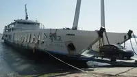 Kapal feri untuk jualan