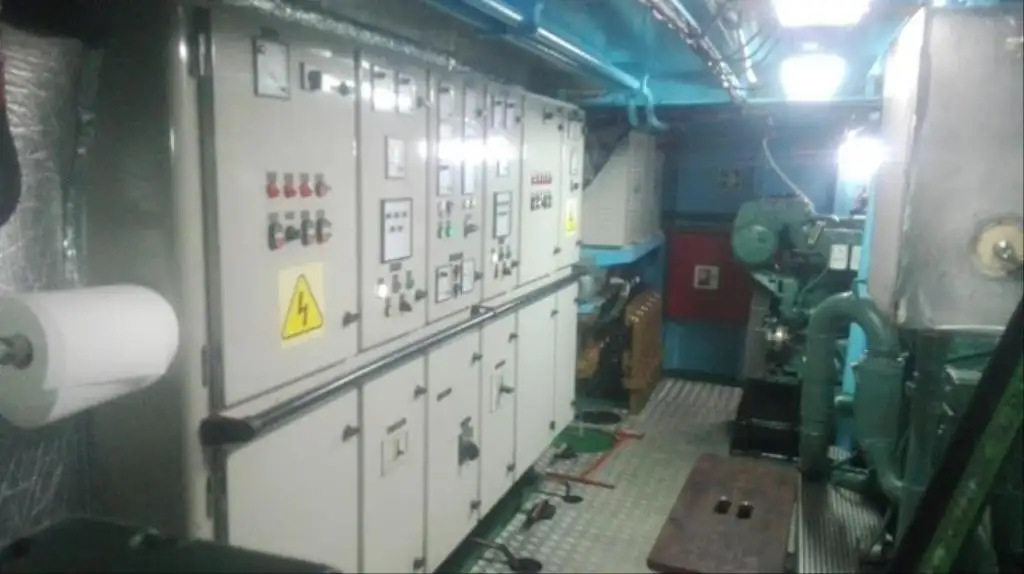 Kapal kerja untuk dijual