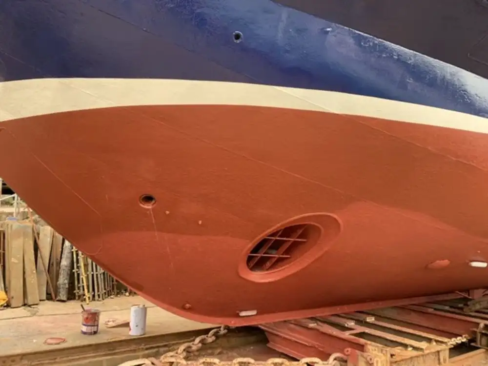 Kapal kerja untuk dijual