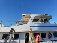 Kapal feri untuk dijual