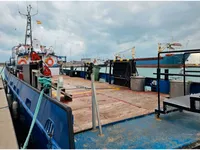 Kapal anak kapal untuk dijual