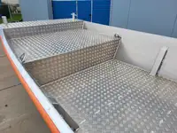 Kapal kerja untuk dijual
