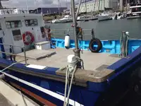 Kapal kerja untuk dijual