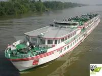 Kapal pelayaran untuk dijual