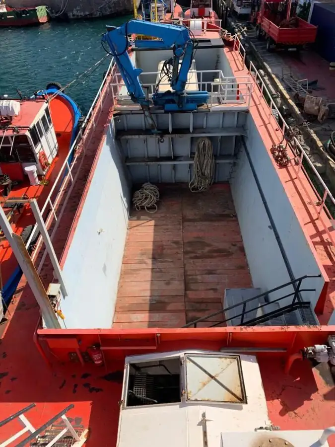 Kapal kerja untuk dijual