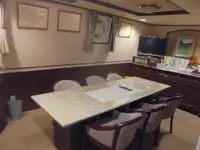 Kapal rondaan untuk dijual