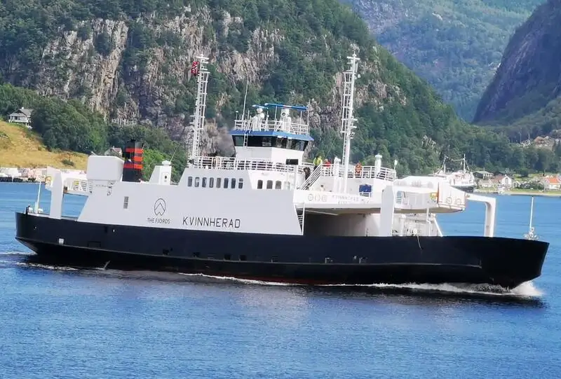 Kapal feri untuk dijual