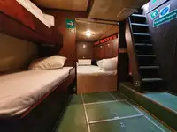 Kapal tinjauan untuk dijual