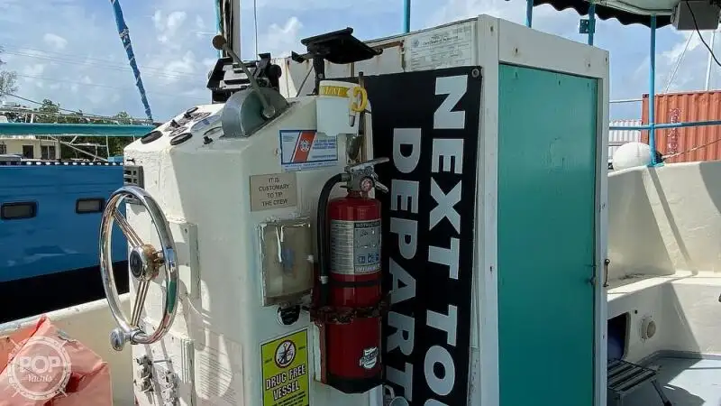 Kapal pelayaran untuk dijual