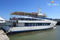 Kapal feri untuk dijual