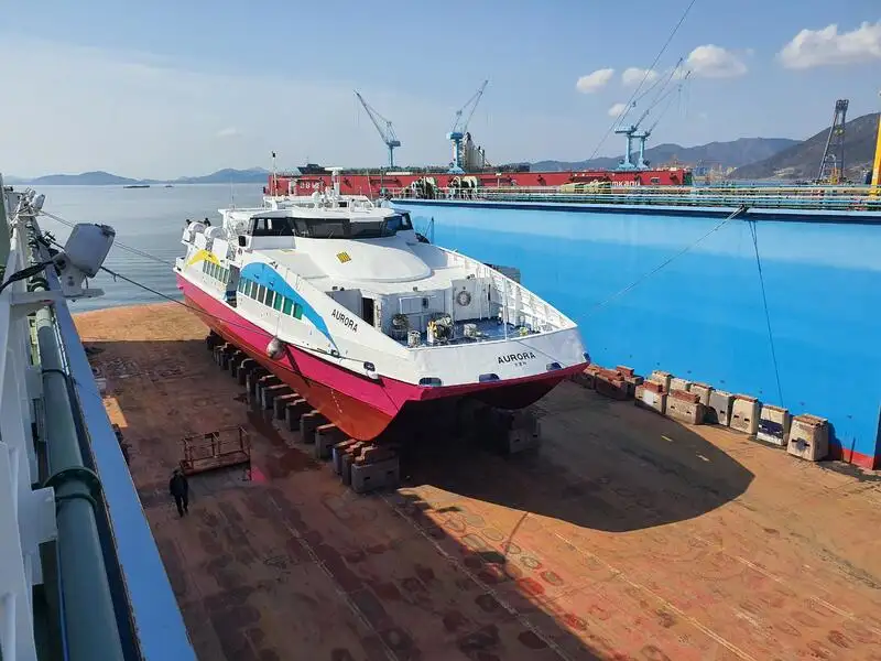 Kapal penumpang untuk dijual