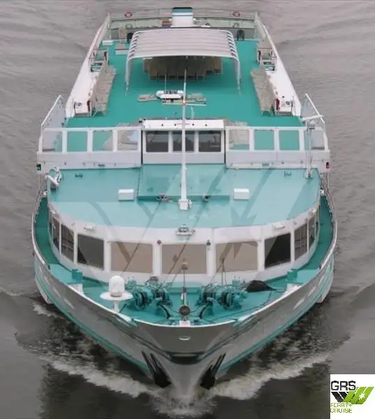 Kapal pelayaran untuk dijual