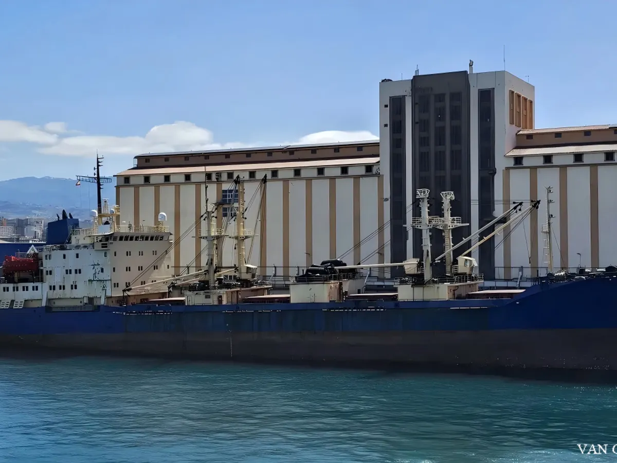 Kapal peti sejuk untuk dijual
