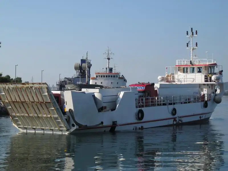 Kapal kontena untuk dijual