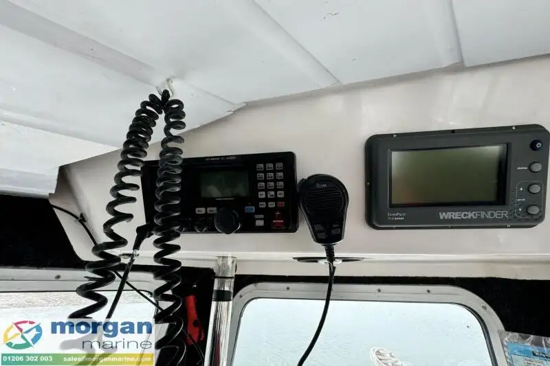 Kapal kerja untuk dijual