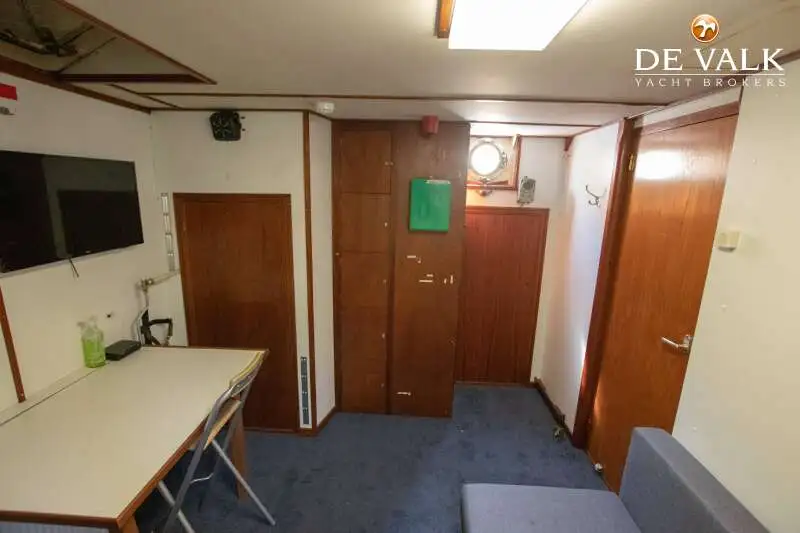 Kapal rondaan untuk dijual