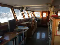 Kapal peti sejuk untuk dijual