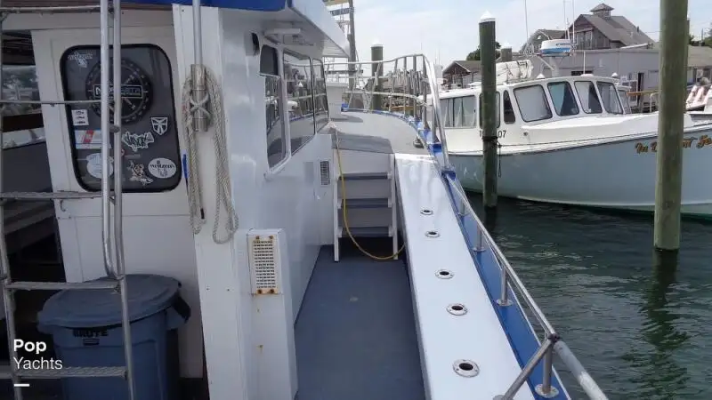 Kapal feri untuk dijual