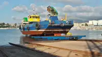 Kapal kerja untuk dijual