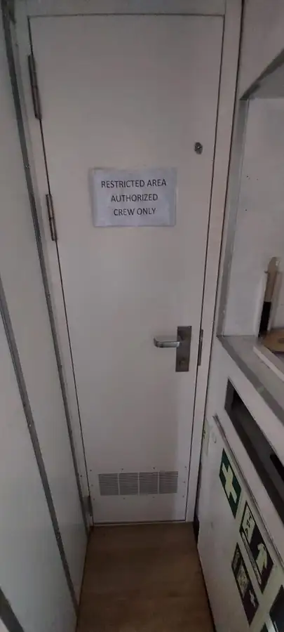 Kapal anak kapal untuk dijual
