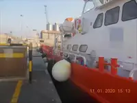 Kapal anak kapal untuk dijual