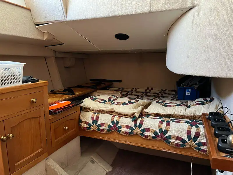 Kapal pelayaran untuk dijual