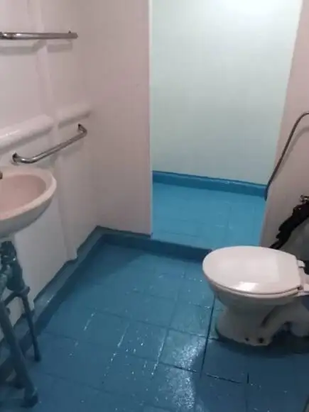 Kapal feri untuk dijual