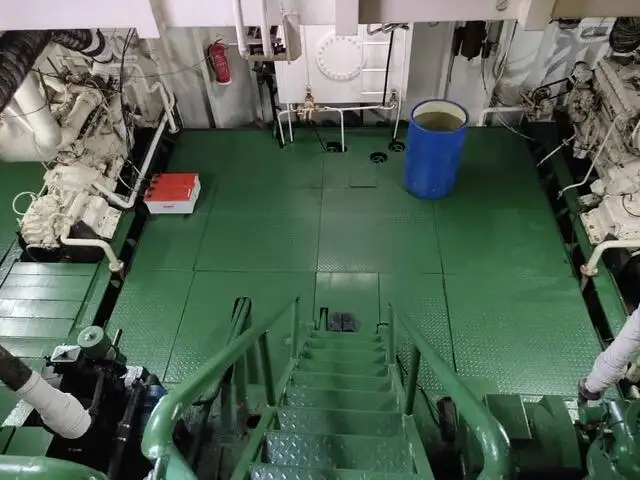 Kapal pendaratan, tangki untuk dijual