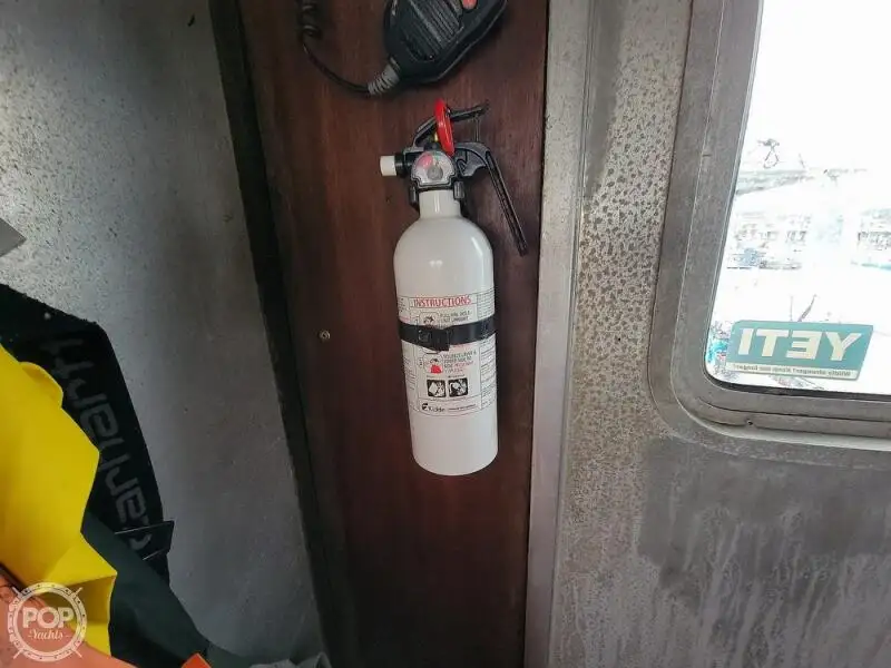 Kapal penyelamat untuk dijual