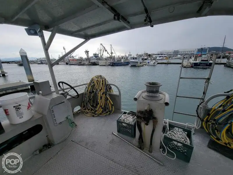 Kapal penyelamat untuk dijual