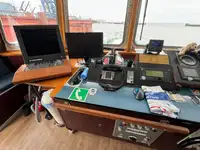 Kapal pelayaran untuk dijual