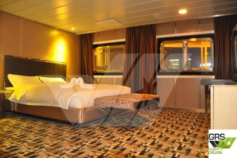 Kapal pelayaran untuk dijual
