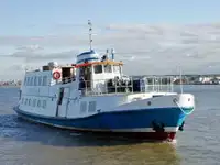 Kapal pelayaran untuk dijual