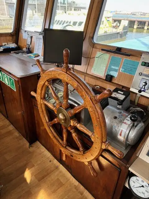 Kapal pengangkut pukal untuk dijual
