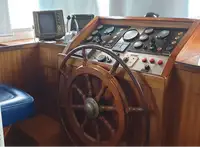 Kapal pelayaran untuk dijual