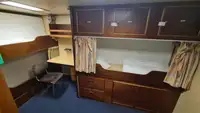 Kapal bekalan untuk dijual