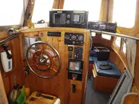 Kapal kerja untuk dijual