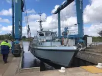 Kapal tinjauan untuk dijual